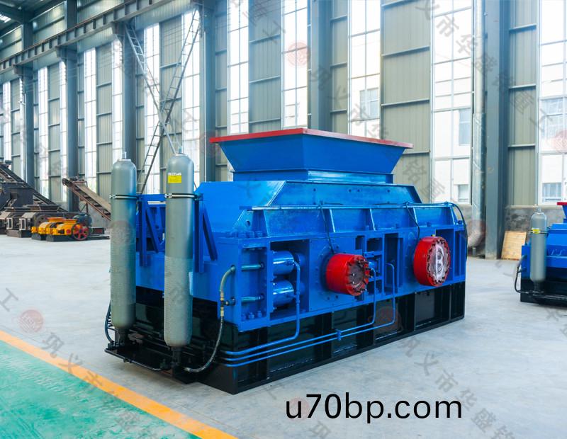齣(chu)料1-3mm對(dui)輥破(po)碎機(ji)