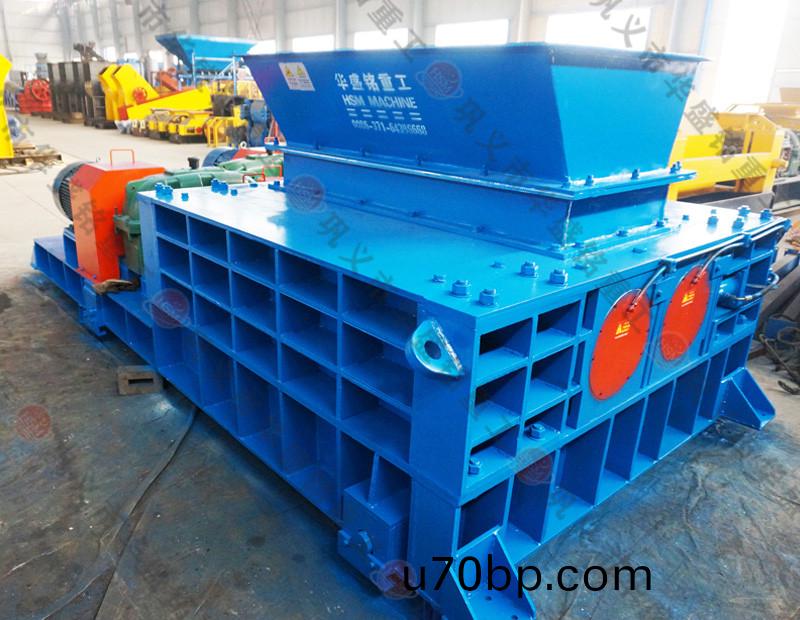 小型(xing)分(fen)級(ji)齒輥機
