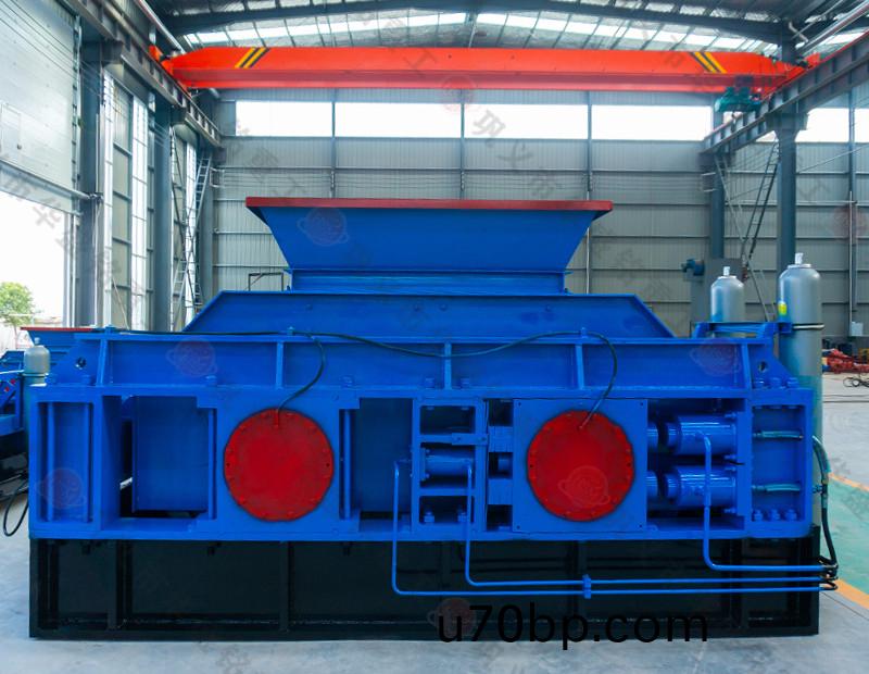黃(huang)岡(gang)巗(yan)液壓對輥製砂機