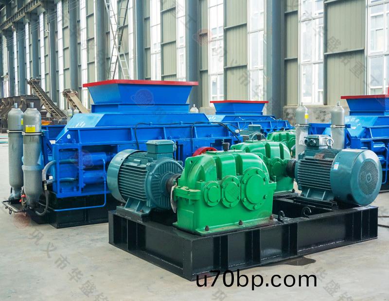 石(shi)灰(hui)巗(yan)對輥製砂(sha)機(ji)