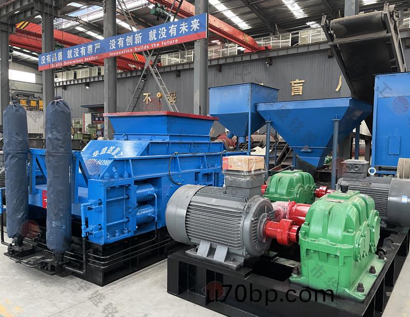 大型對(dui)輥(gun)製砂機