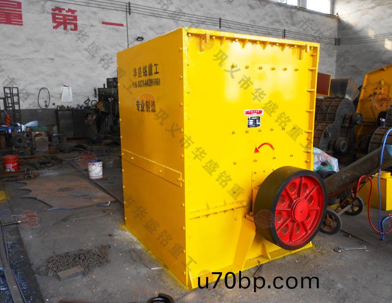 高(gao)産量重(zhong)型破碎機(ji)