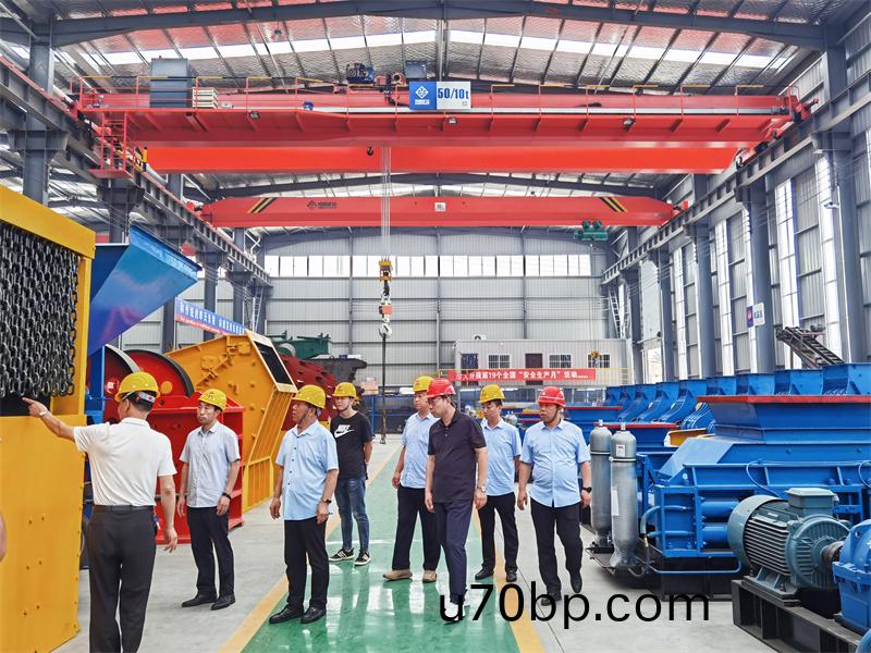 破(po)碎製砂(sha)機(ji)
