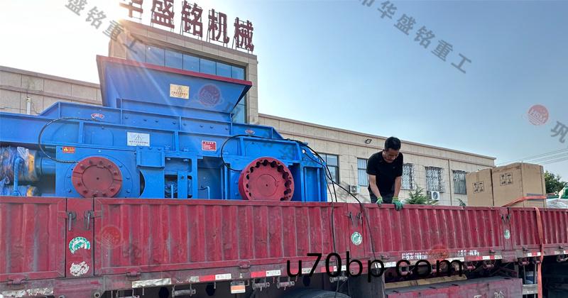 大理(li)石(shi)對(dui)輥(gun)製(zhi)砂機